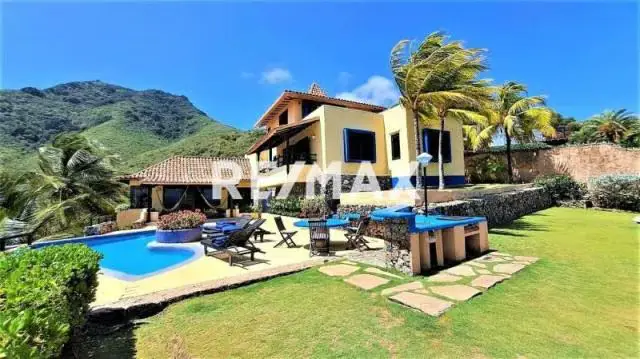 CASA ESTILO CARIBEÑO CON EXTRAORDINARIA VISTA AL MAR Y MONTAÑA LISTA PARA HABITAR, ISLA DE MARGARITA, VENEZUELA