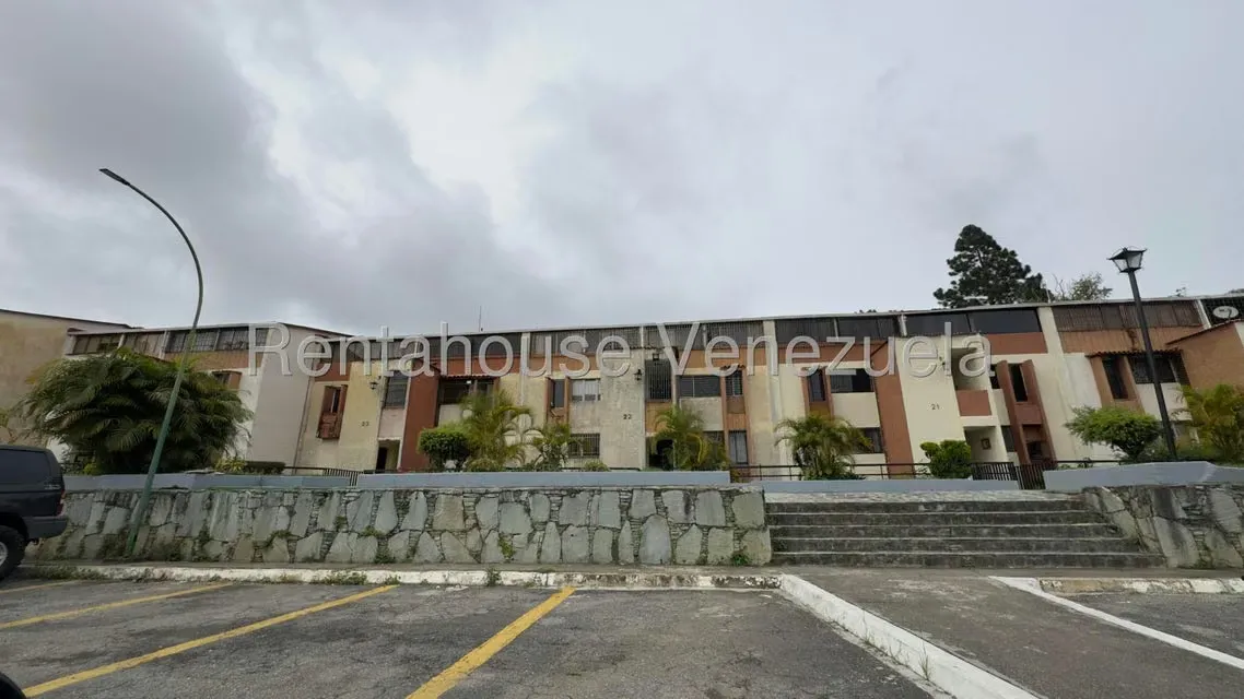 Townhouse (Duplex) en Venta en Rosalito, Miranda - 3