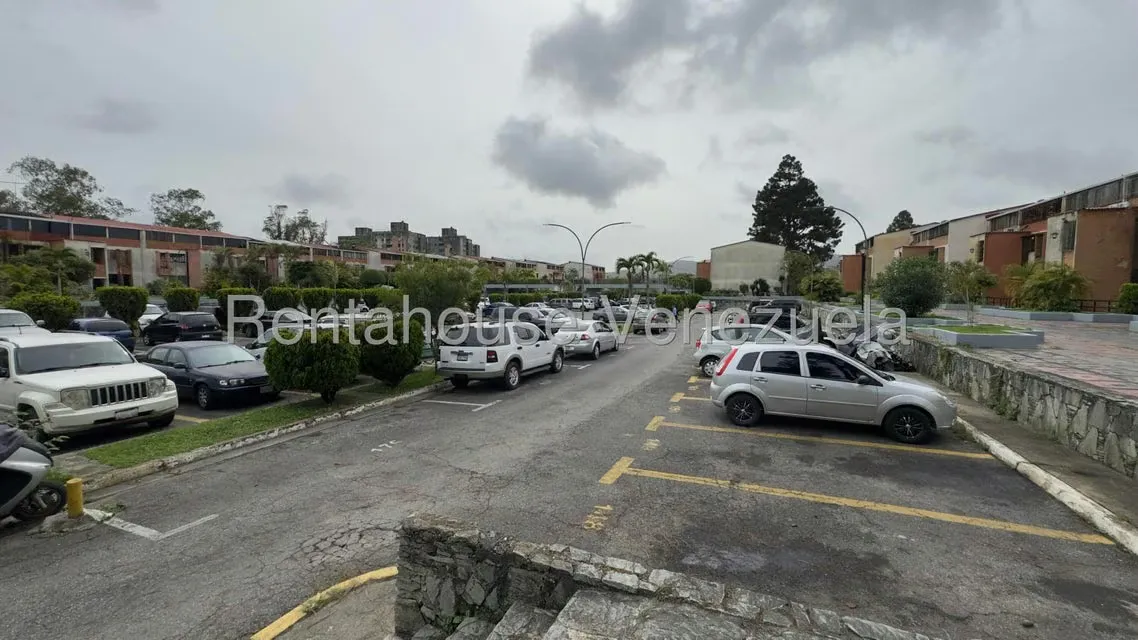 Townhouse (Duplex) en Venta en Rosalito, Miranda - 23