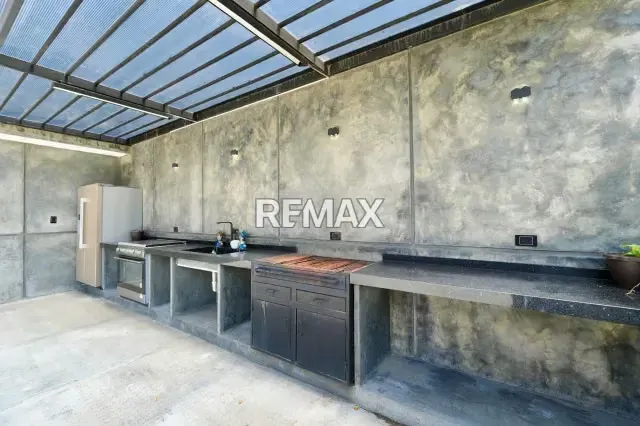 HERMOSA CASA EN VENTA EN CALLE CERRADA CON VIGILANCIA - COLINAS DE VISTA ALEGRE 672 m² - 19