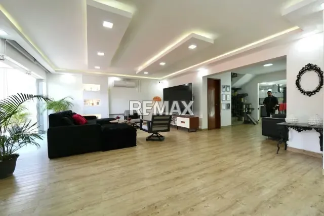 HERMOSA CASA EN VENTA EN CALLE CERRADA CON VIGILANCIA - COLINAS DE VISTA ALEGRE 672 m² - 6