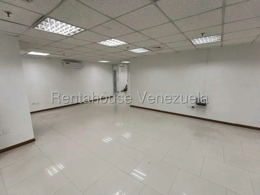 Oficina en Alquiler en El Bosque, Distrito Metropolitano - 13