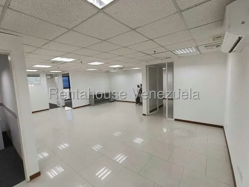 Oficina en Alquiler en El Bosque, Distrito Metropolitano - 16