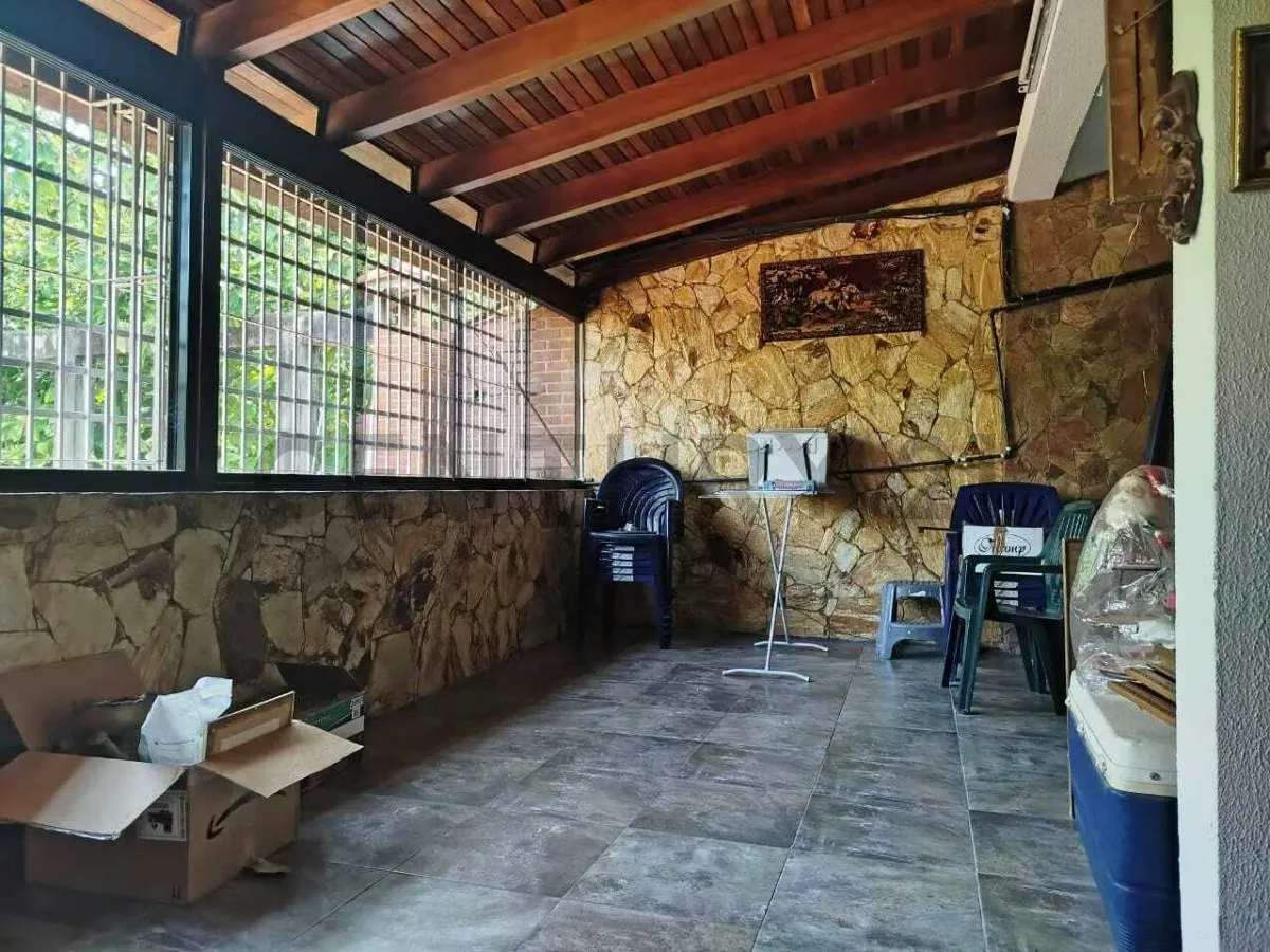EN VENTA EXCELENTE CASA URB. VALLE ARRIBA - 17