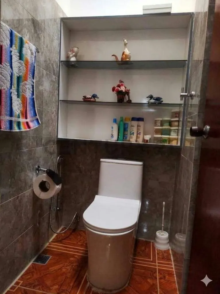 EN VENTA EXCELENTE CASA URB. VALLE ARRIBA - 22