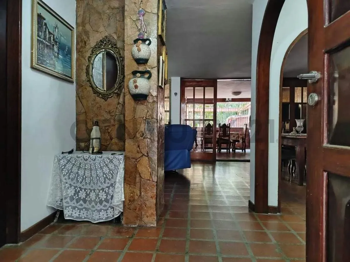 EN VENTA EXCELENTE CASA URB. VALLE ARRIBA - 10