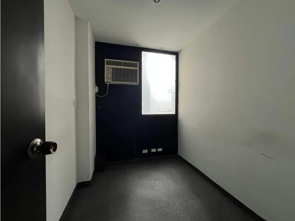 Se alquila oficina 117,85m² El Rosal - 6