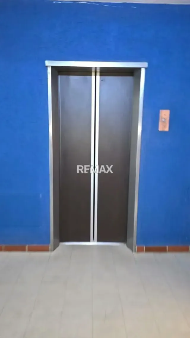 VENTA DE OFICINA TORRE E #1005 - 9