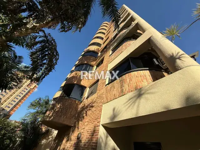 Apartamento en venta en los mangos con pozo y planta 50% piso bajo