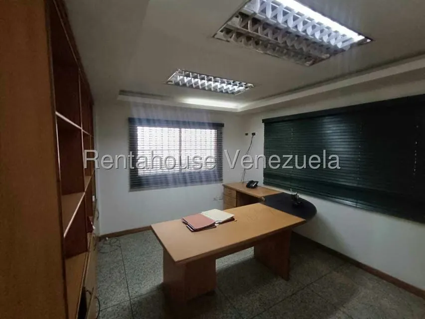 Local Comercial en Venta en Zona Industrial San Crispin, Aragua - 23