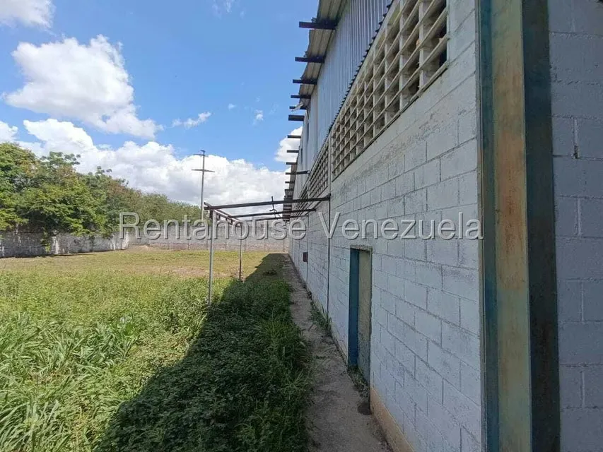 Local Comercial en Venta en Zona Industrial San Crispin, Aragua - 33
