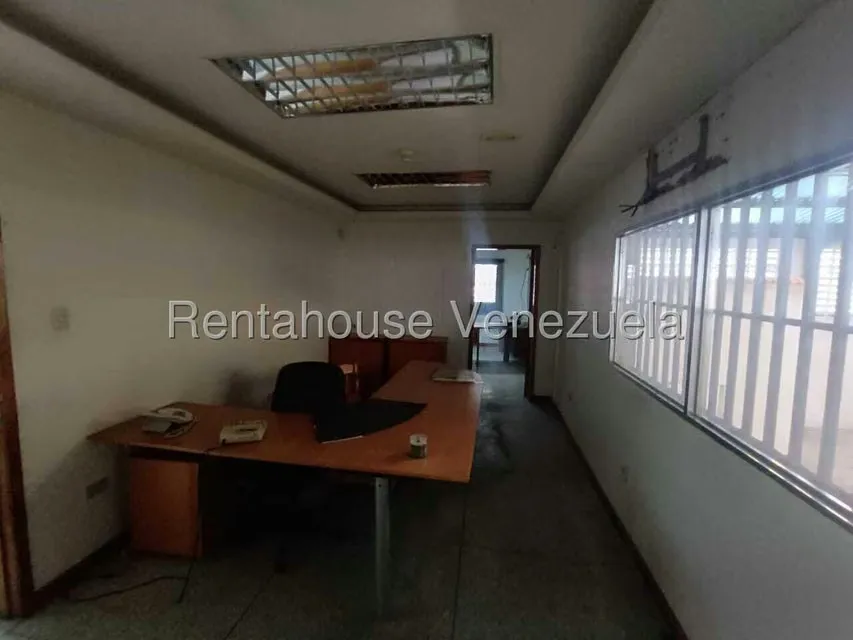 Local Comercial en Venta en Zona Industrial San Crispin, Aragua - 37