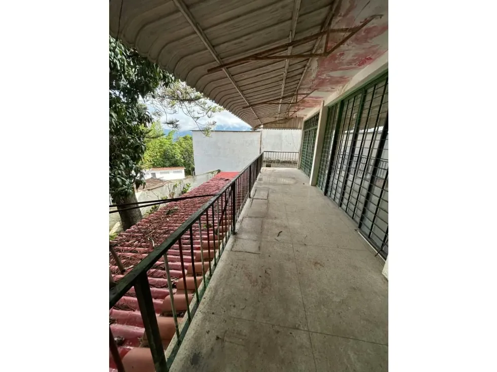 Se vende casa 500m2 Colinas de Bello Monte 4683 - 5