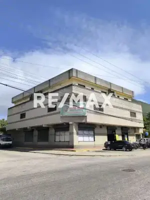 EDIFICIO COMERCIAL FONDO DE COMERCIO EN AV. 31 DE JULIO, LA ASUNCION, ISLADE MARGARITA.