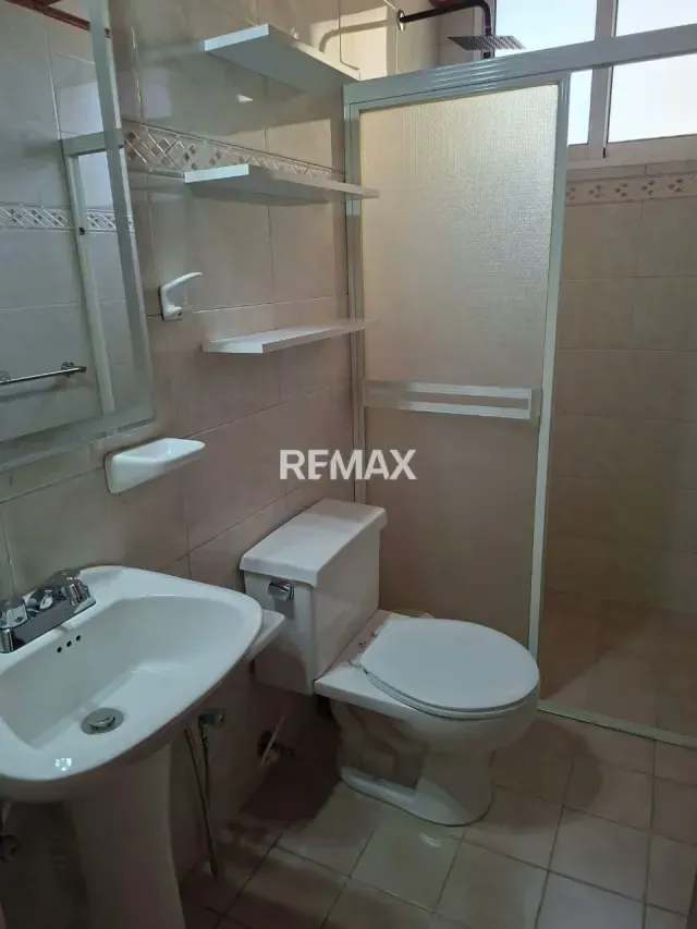 Cómodo Apartamento en Alquiler-Puerto La Cruz-Residencia Porto Bahía - 9