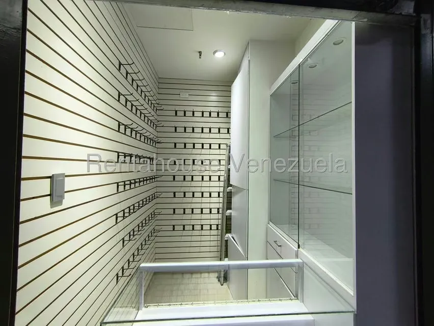 Local Comercial en Alquiler en Chacao, Distrito Metropolitano - 2