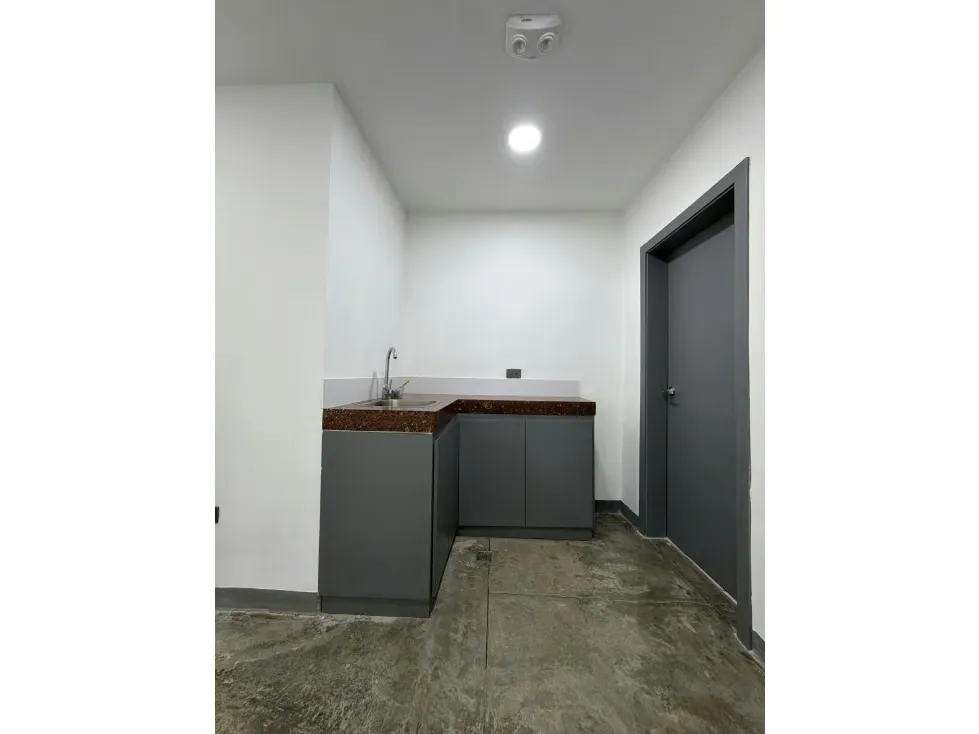 Alquilo local comercial 60m2 San Roman 9442 - 5