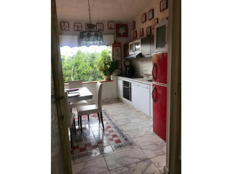 Vendo casa 1000mts2 8h+s/9b+s/14pe La Lagunita 7516 - 19