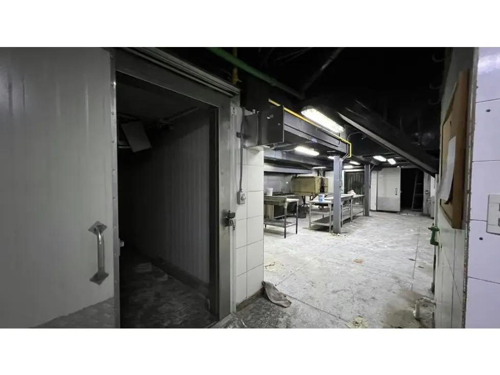 Se vende Local 988m² Las Mercedes - 15