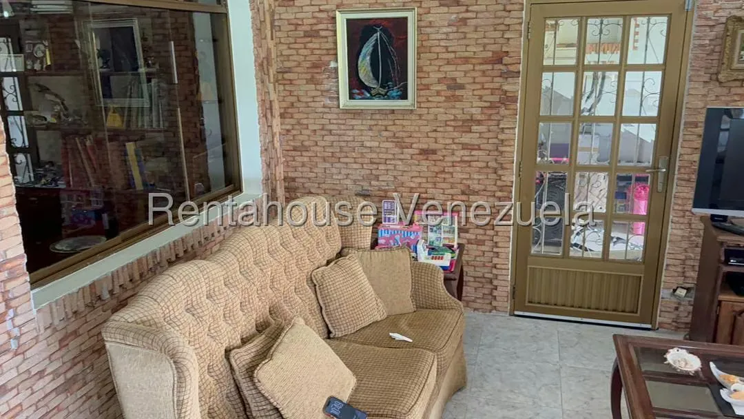 Casa (1 Nivel) en Venta en Parque el Retiro, Miranda - 4