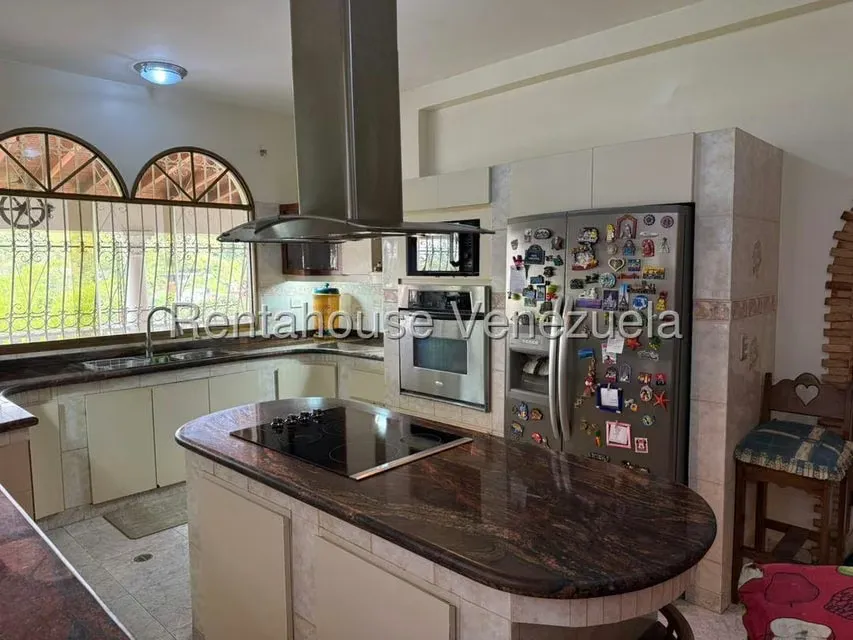 Casa (1 Nivel) en Venta en Parque el Retiro, Miranda - 31