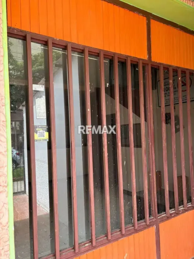 ALQUILER DE LOCAL COMERCIAL PIRINEOS I - 6