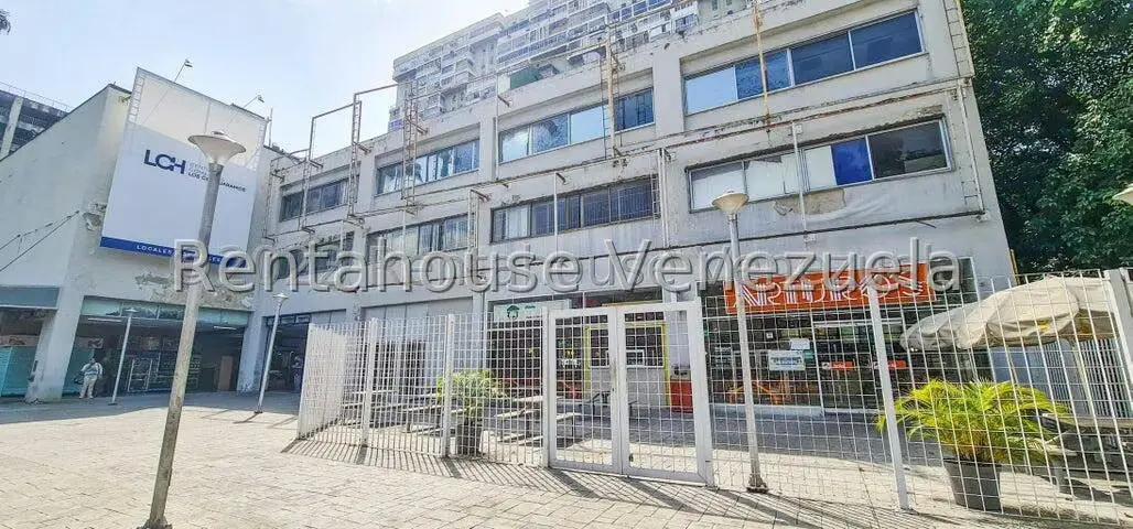 Local Comercial en Venta en Los Chaguaramos, Distrito Metropolitano