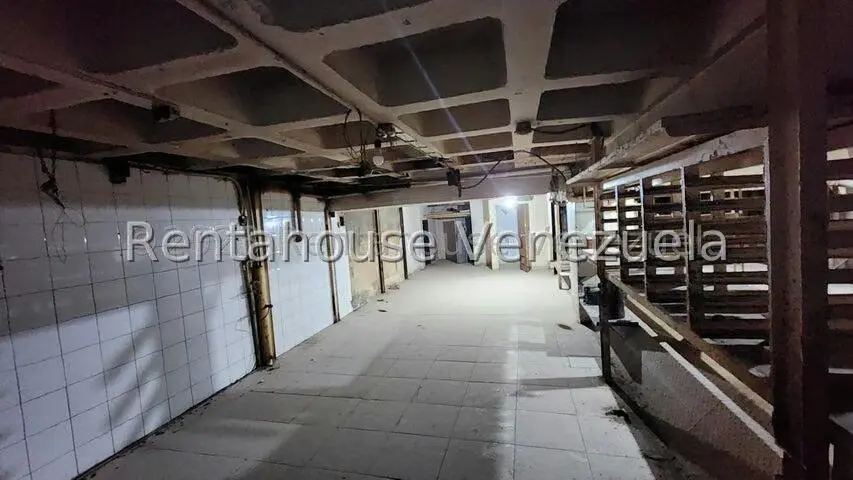 Local Comercial en Venta en Los Chaguaramos, Distrito Metropolitano - 5