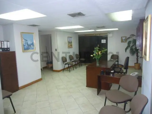 Venta de Oficina ubicada en Los Teques - 5