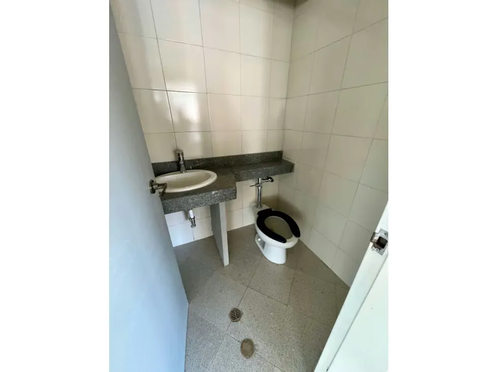 Se alquila oficina 45m2 La Lagunita 1618 - 8