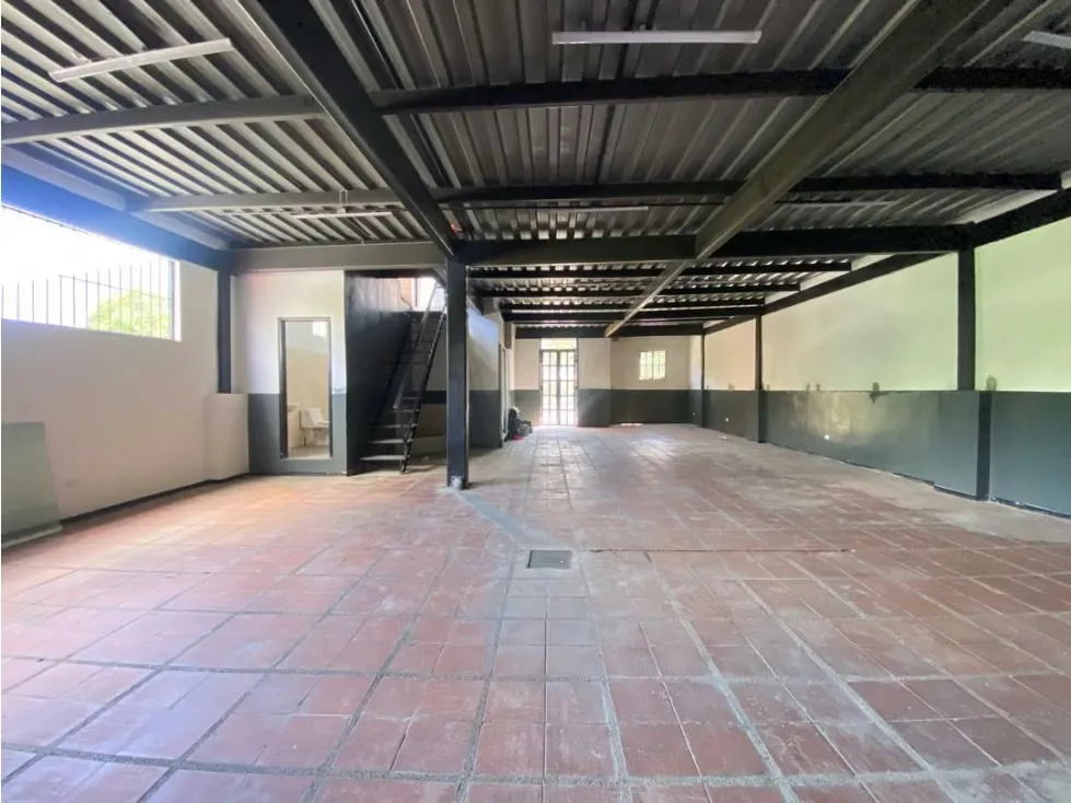 Piso Industrial duplex en alquiler Boleíta Sur de 440mts - 3