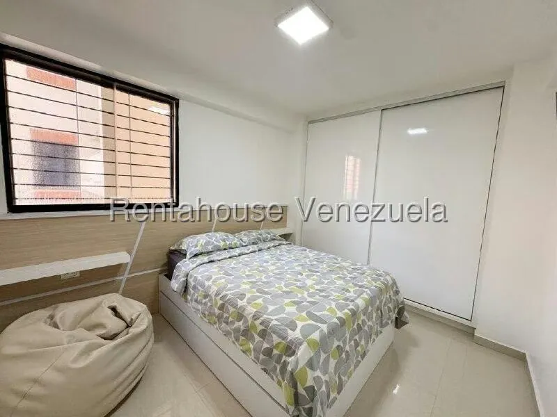 Apartamento (1 Nivel) en Alquiler en Parque Las Trinitarias, Lara - 11