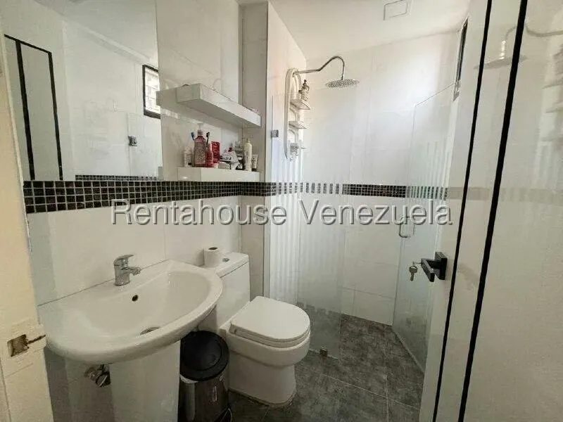 Apartamento (1 Nivel) en Alquiler en Parque Las Trinitarias, Lara - 14