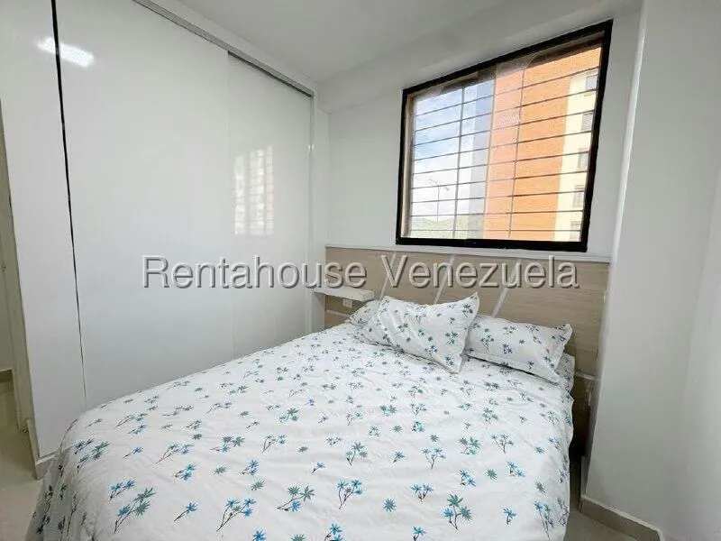 Apartamento (1 Nivel) en Alquiler en Parque Las Trinitarias, Lara - 16