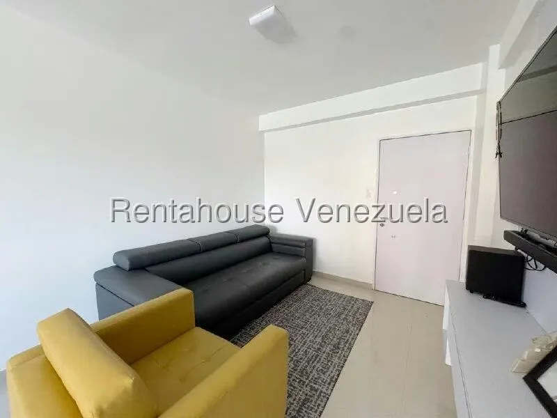 Apartamento (1 Nivel) en Alquiler en Parque Las Trinitarias, Lara - 3