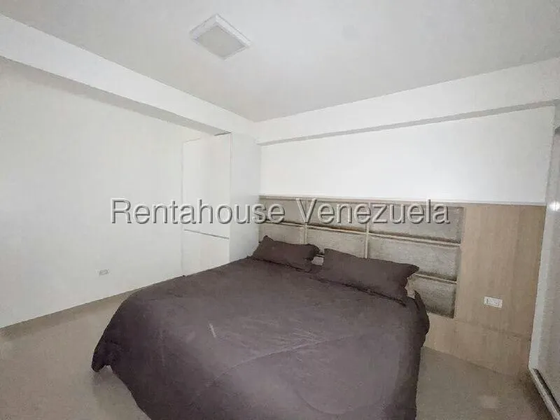 Apartamento (1 Nivel) en Alquiler en Parque Las Trinitarias, Lara - 8