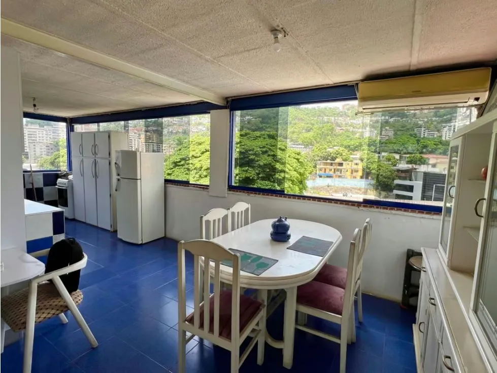 En Venta Edificio Con Local Comercial en Santa Monica. Caracas - 39