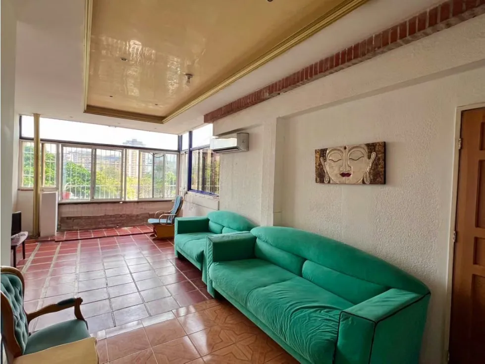 En Venta Edificio Con Local Comercial en Santa Monica. Caracas - 42
