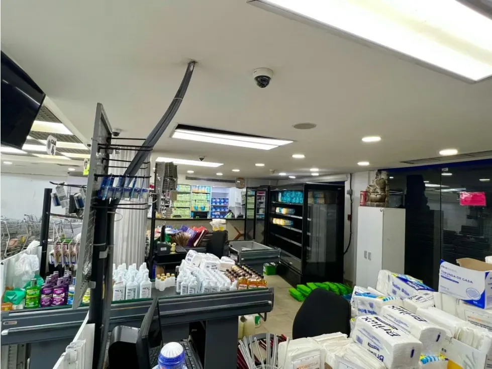 En Venta Edificio Con Local Comercial en Santa Monica. Caracas - 7