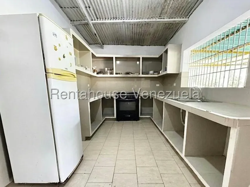 Casa (1 Nivel) en Venta en Caricuao, Distrito Metropolitano - 15