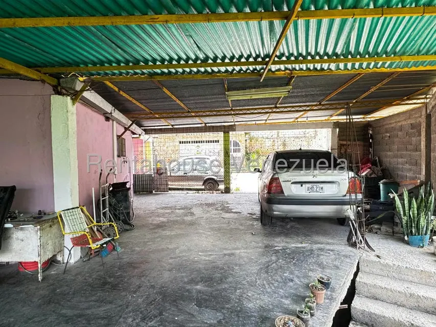 Casa (1 Nivel) en Venta en Caricuao, Distrito Metropolitano - 19