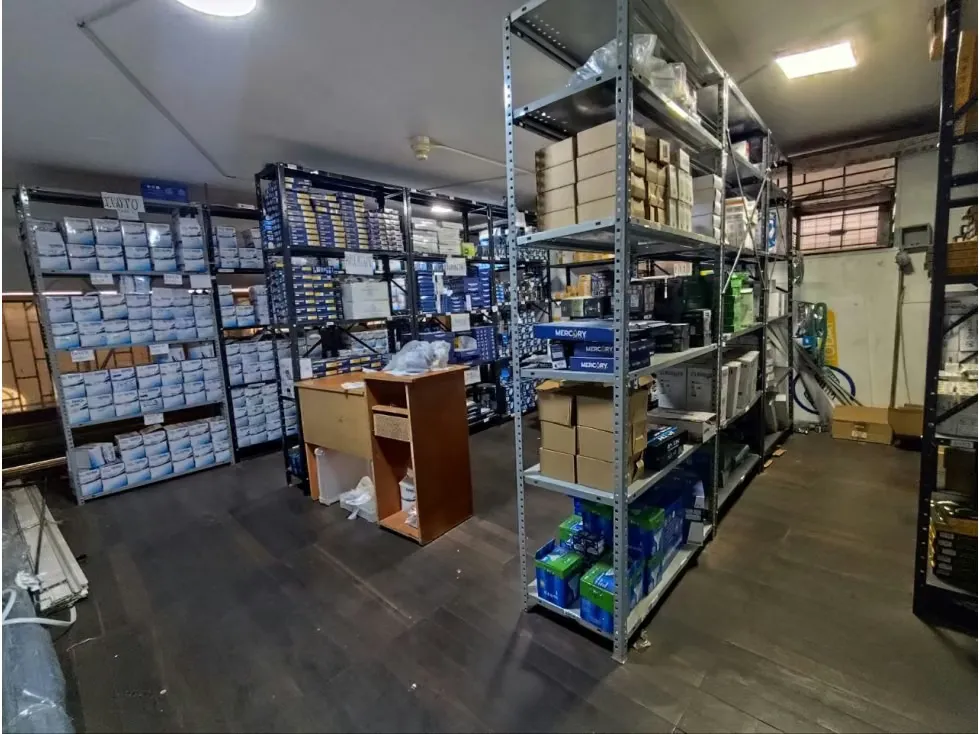 EN VENTA FONDO DE COMERCIO EN CALLE SUCRE CHACAO - 16