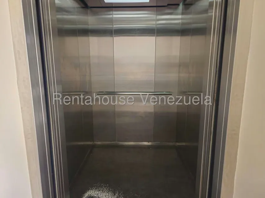 Apartamento (1 Nivel) en Venta en Caricuao, Distrito Metropolitano - 19