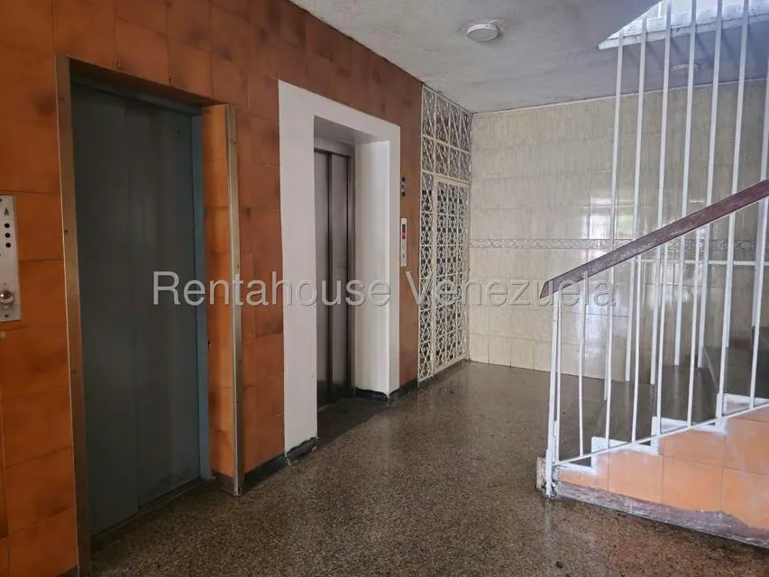 Apartamento (1 Nivel) en Venta en Caricuao, Distrito Metropolitano - 20
