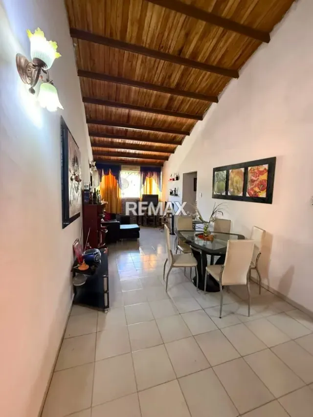 Amplio y cómodo Apartamento en Venta, Ubicado en Residencias San Diego, vía el Eje Vial, Valera, Trujillo - 4