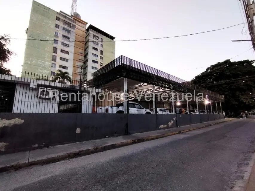 Local Comercial en Venta en Centro, Lara - 11