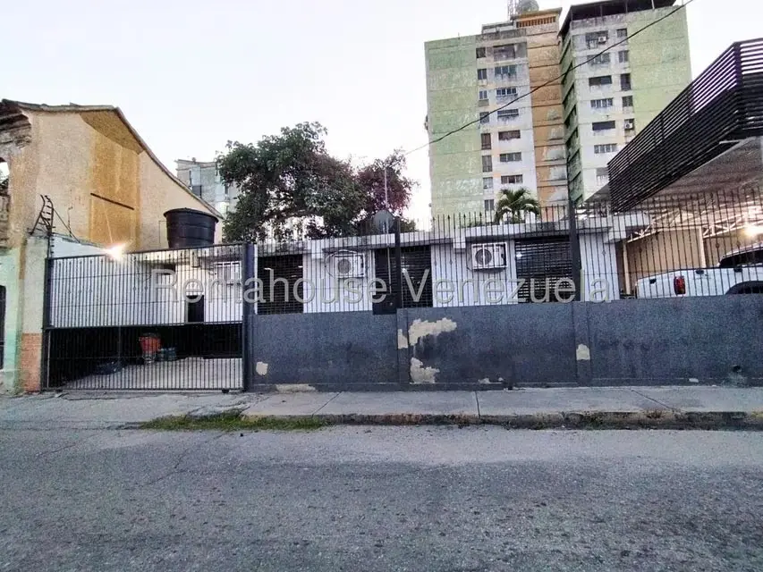Local Comercial en Venta en Centro, Lara - 12