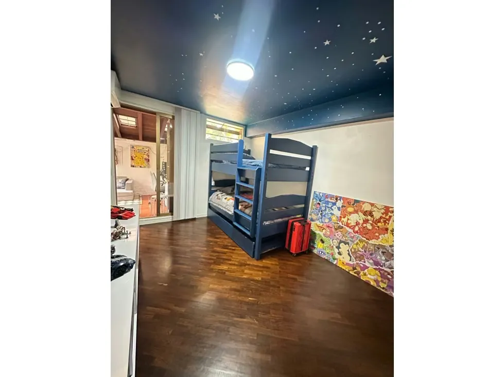 Vendo PB c/ terraza y jardín en calle cerrada 300m2 La Boyera 1795 - 8