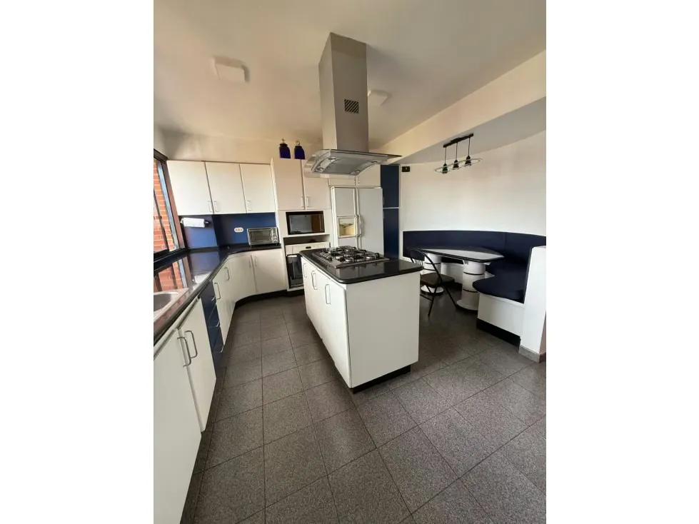 Se vende PH duplex 300m2 Colinas de Valle Arriba 8344 - 3