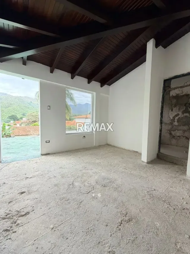 Casa en Venta Urb El Castaño - 12